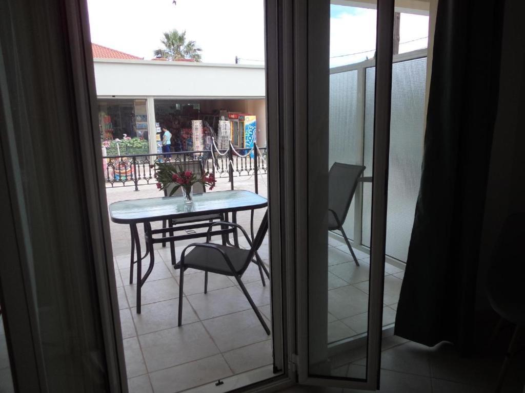 Katerina Apartments Near The Sea Agios Sostis  ภายนอก รูปภาพ