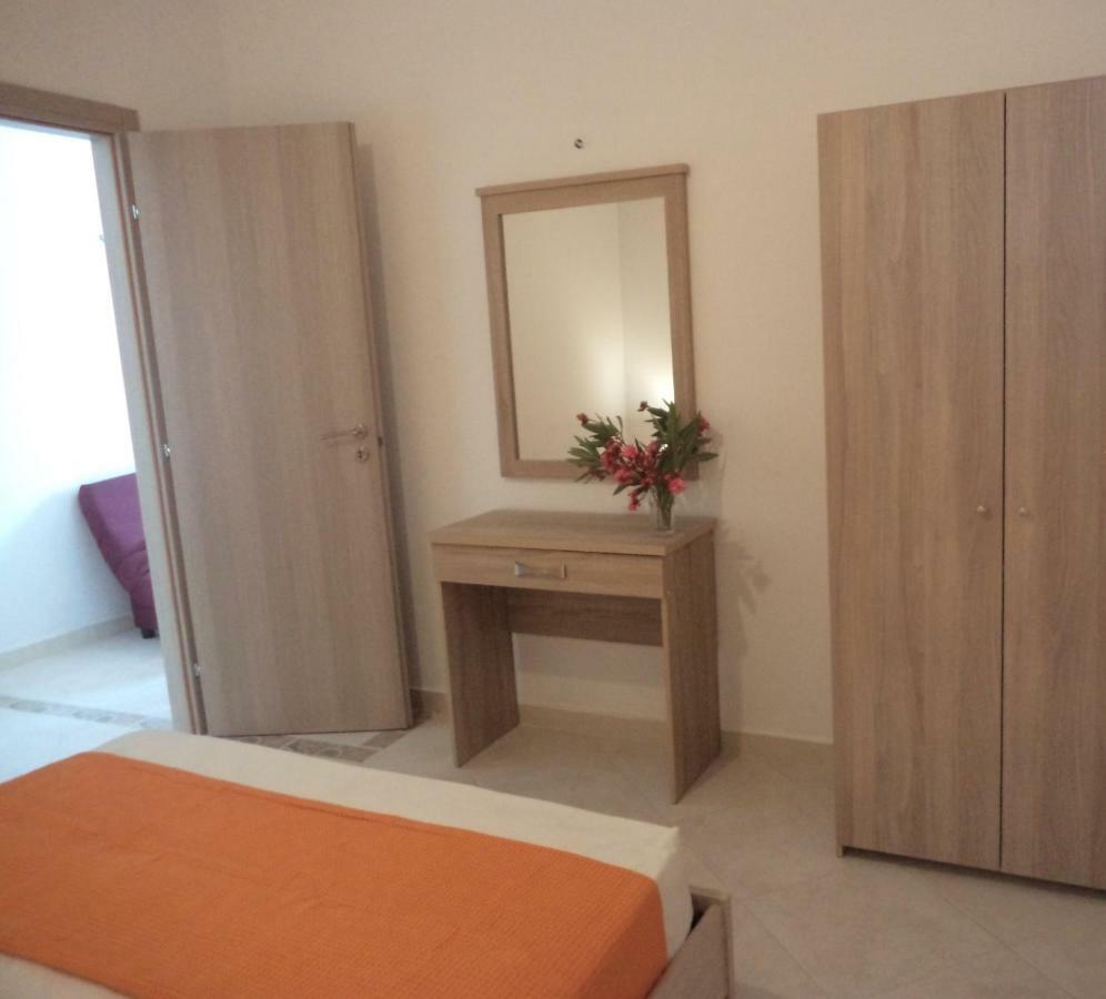 Katerina Apartments Near The Sea Agios Sostis  ภายนอก รูปภาพ